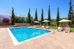 Villa Argi by Villa Plus